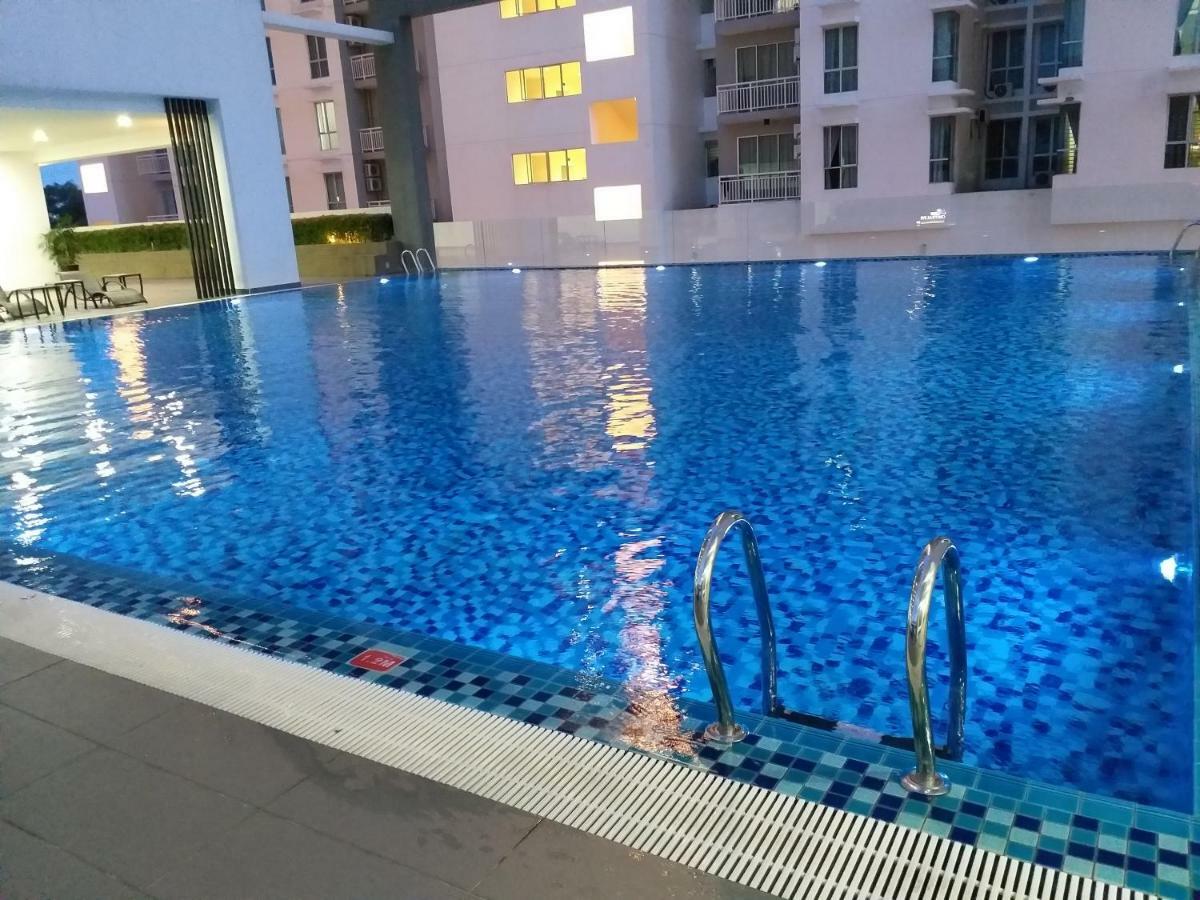 Aliff Avenue 2 Bedroom Homestay Джохор-Бару Экстерьер фото