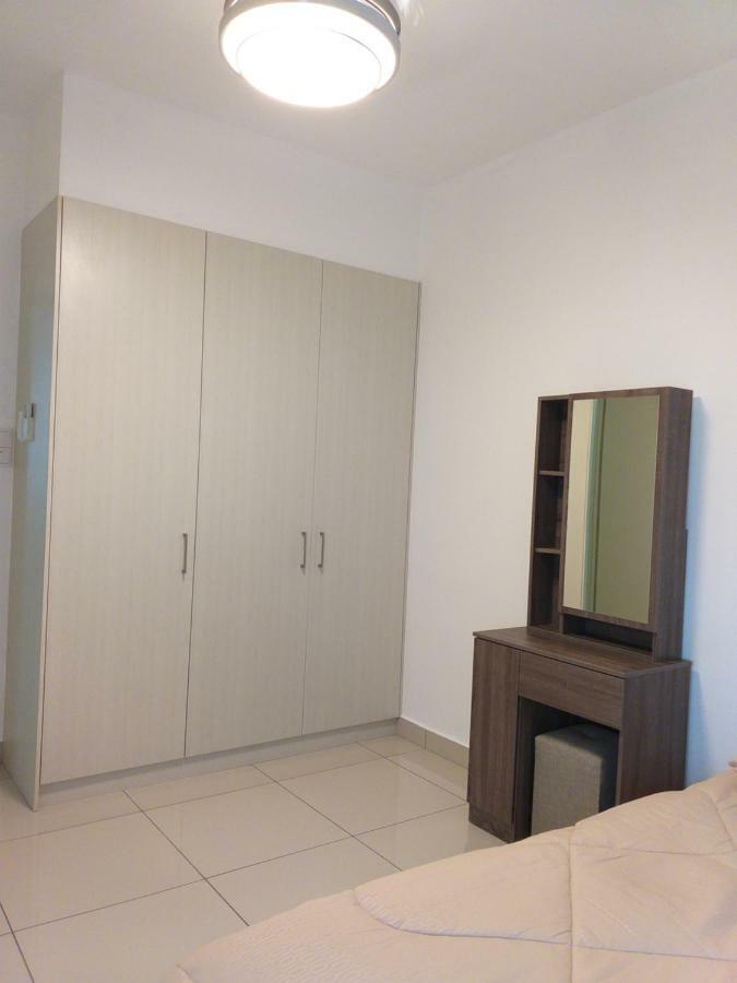 Aliff Avenue 2 Bedroom Homestay Джохор-Бару Экстерьер фото