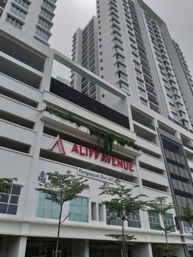 Aliff Avenue 2 Bedroom Homestay Джохор-Бару Экстерьер фото