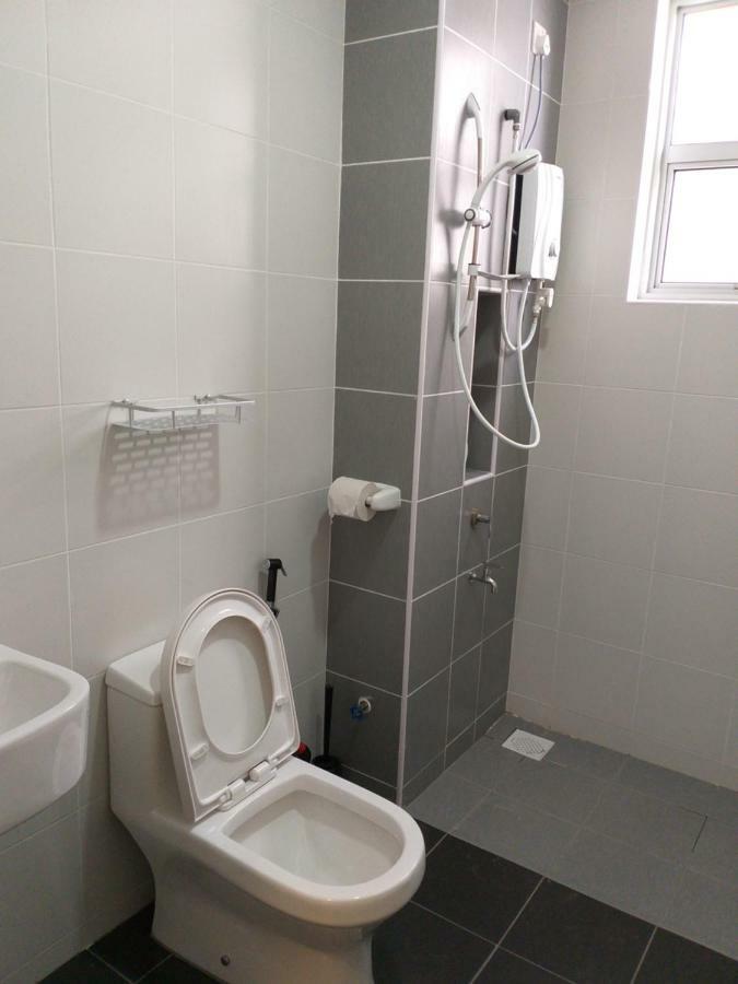Aliff Avenue 2 Bedroom Homestay Джохор-Бару Экстерьер фото