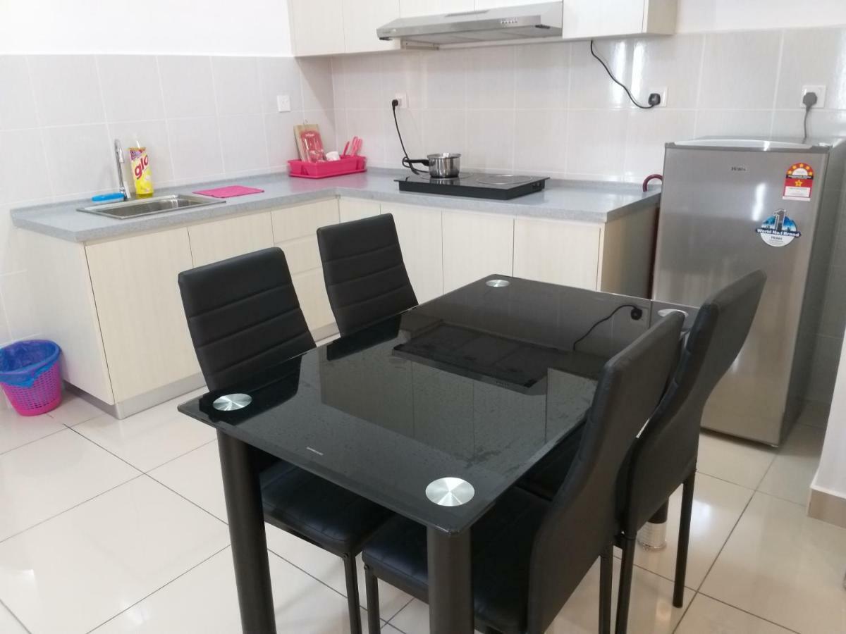 Aliff Avenue 2 Bedroom Homestay Джохор-Бару Экстерьер фото